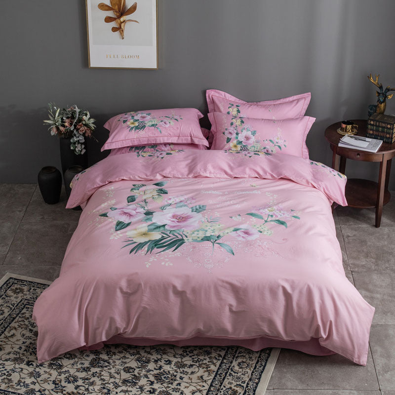 Four-Piece Cotton Bedding Set – Soft, Floral Patterned Quilt Cover and Pillowcases